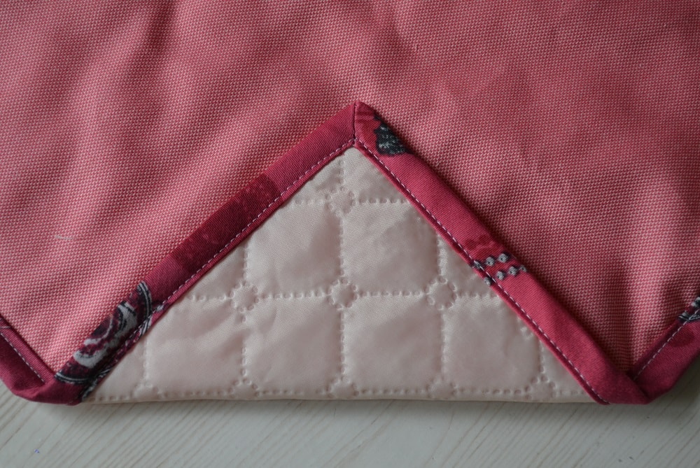 Corner hems