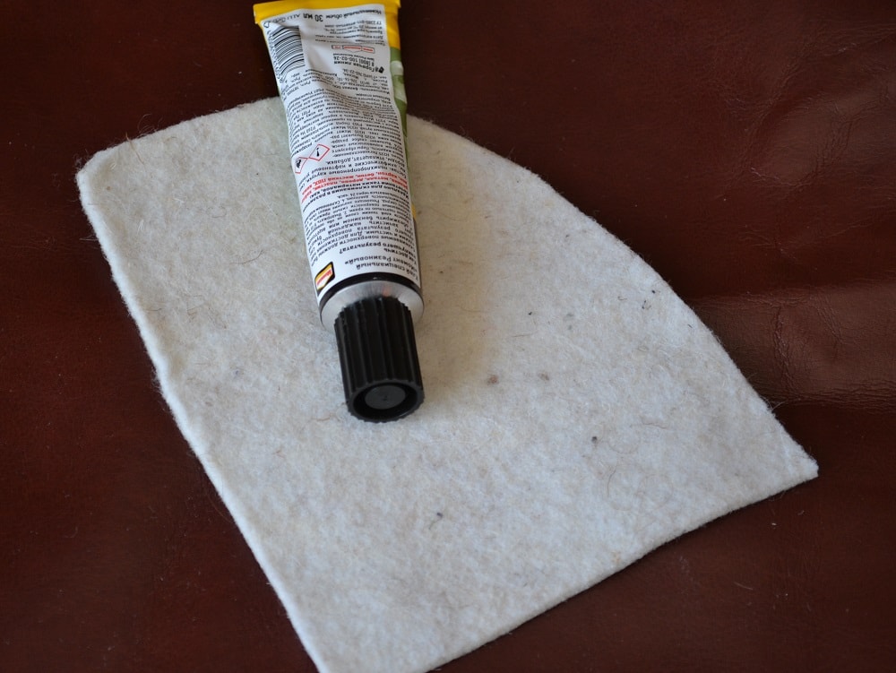 Materials for sewing the leather shoes