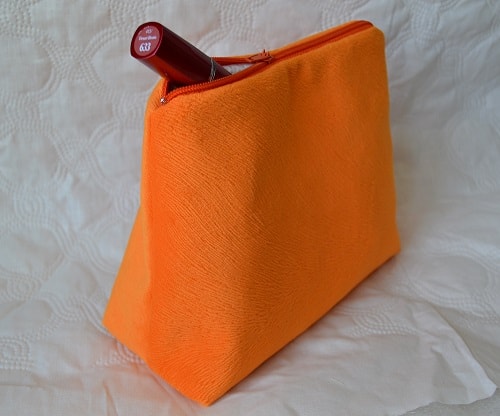 How to Make Your Own Zippered Makeup Bag