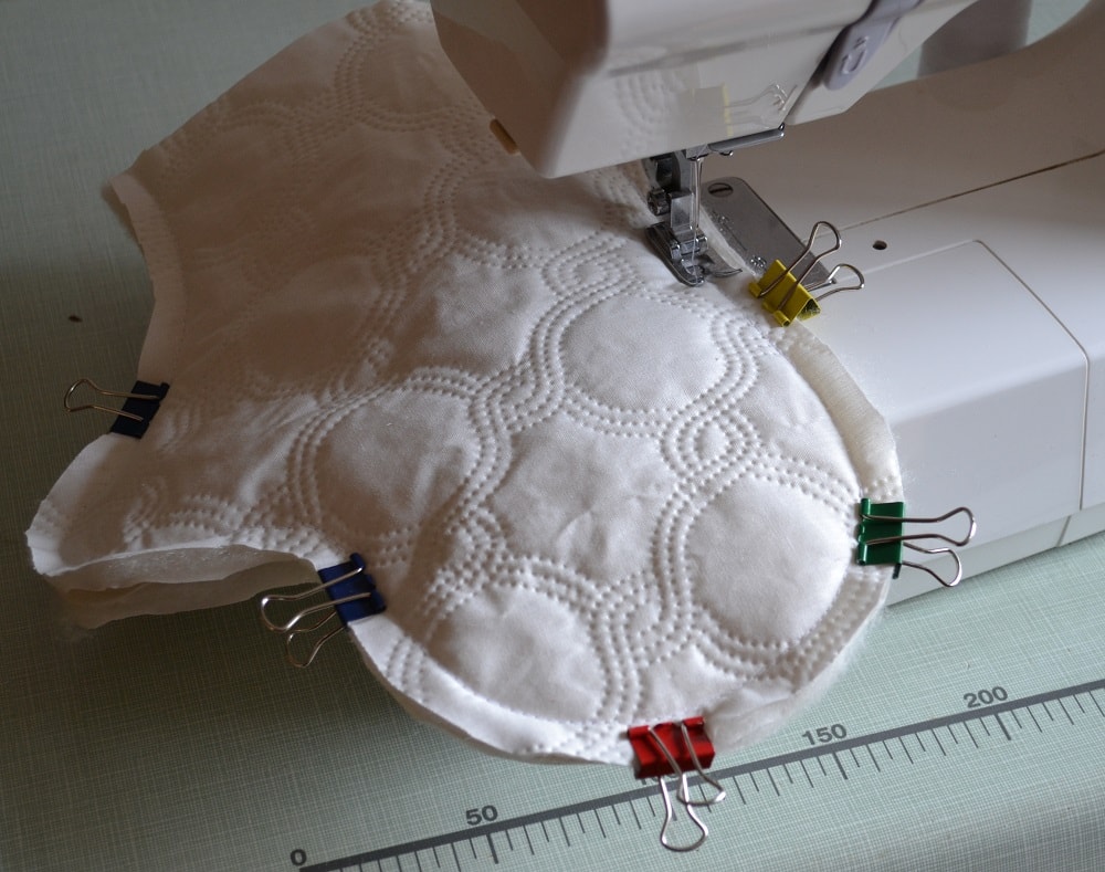 Now it's time to sew the oven mitt on sewing machine