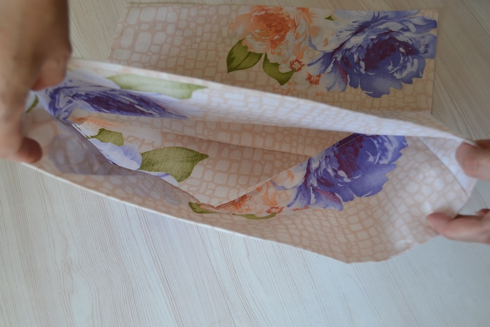 How to turn out the pillowcase