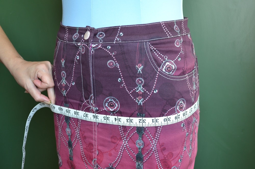 How to Take Measurements - Hips line