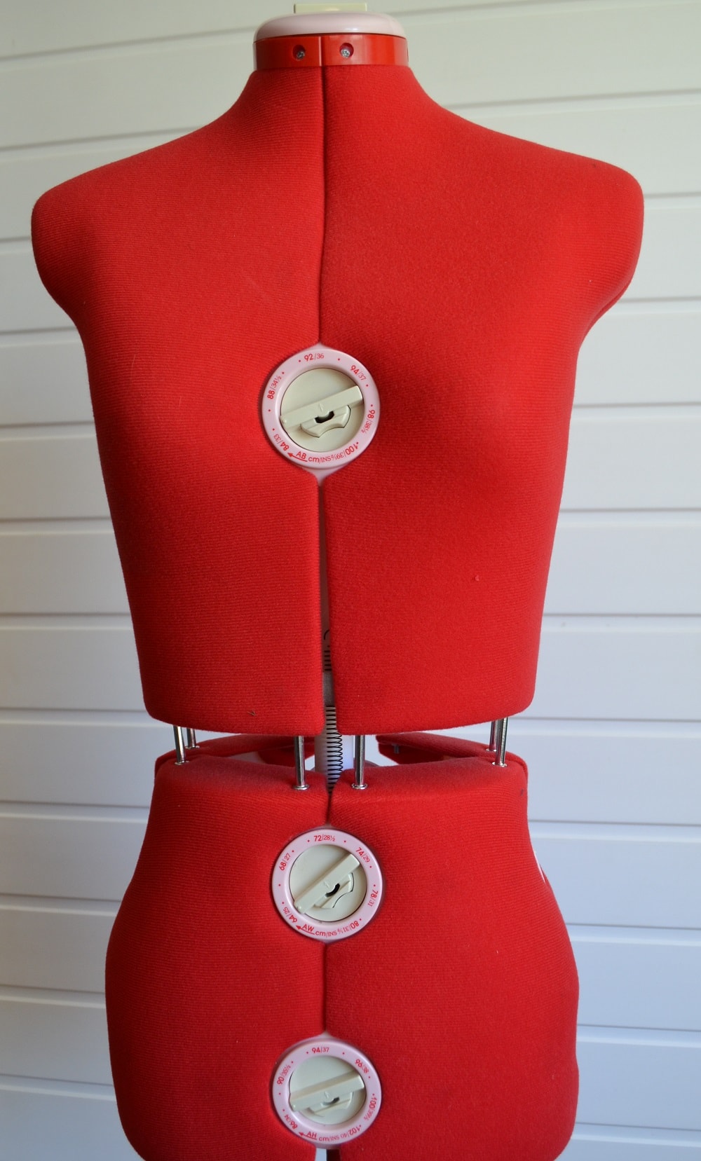 Front view of the female adjustable mannequin