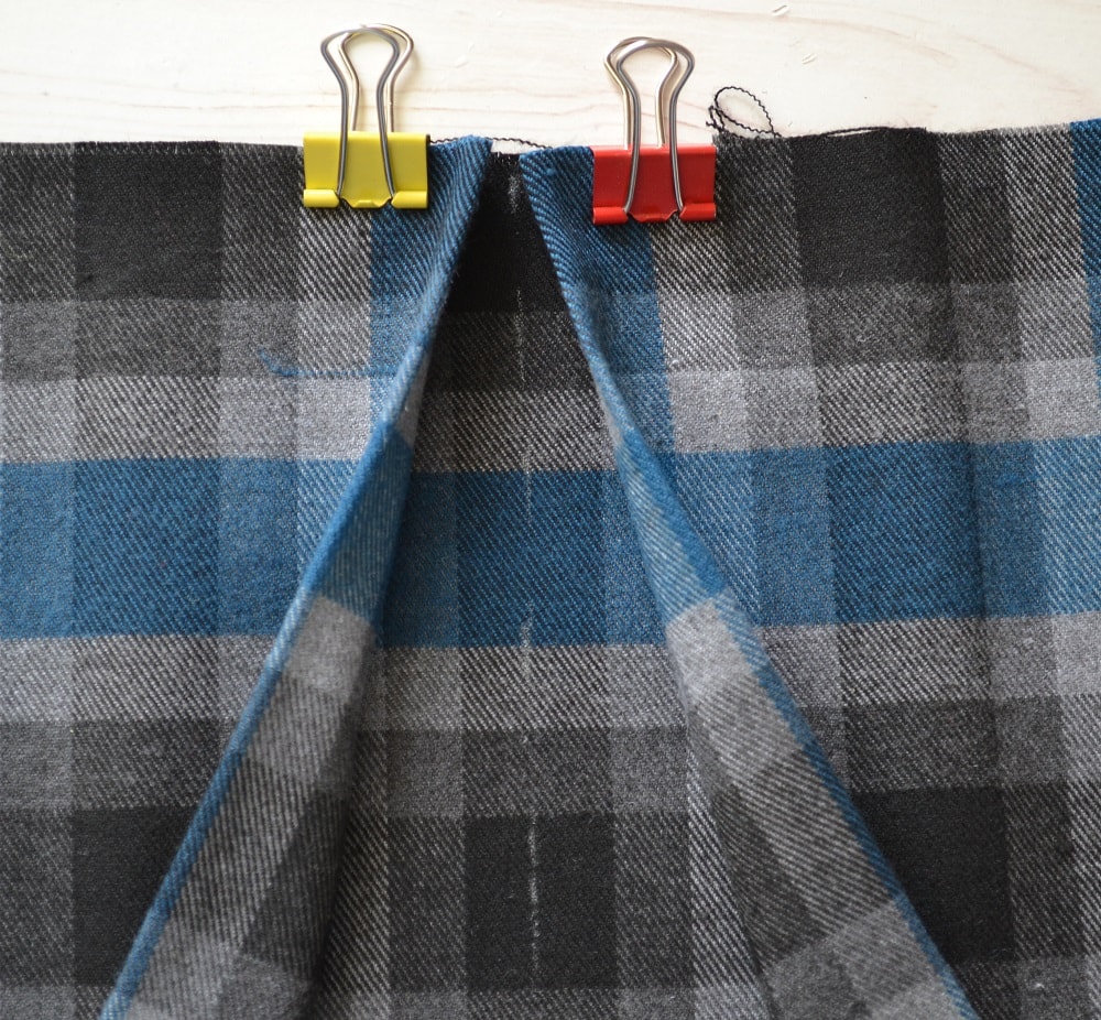Inverted Pleat