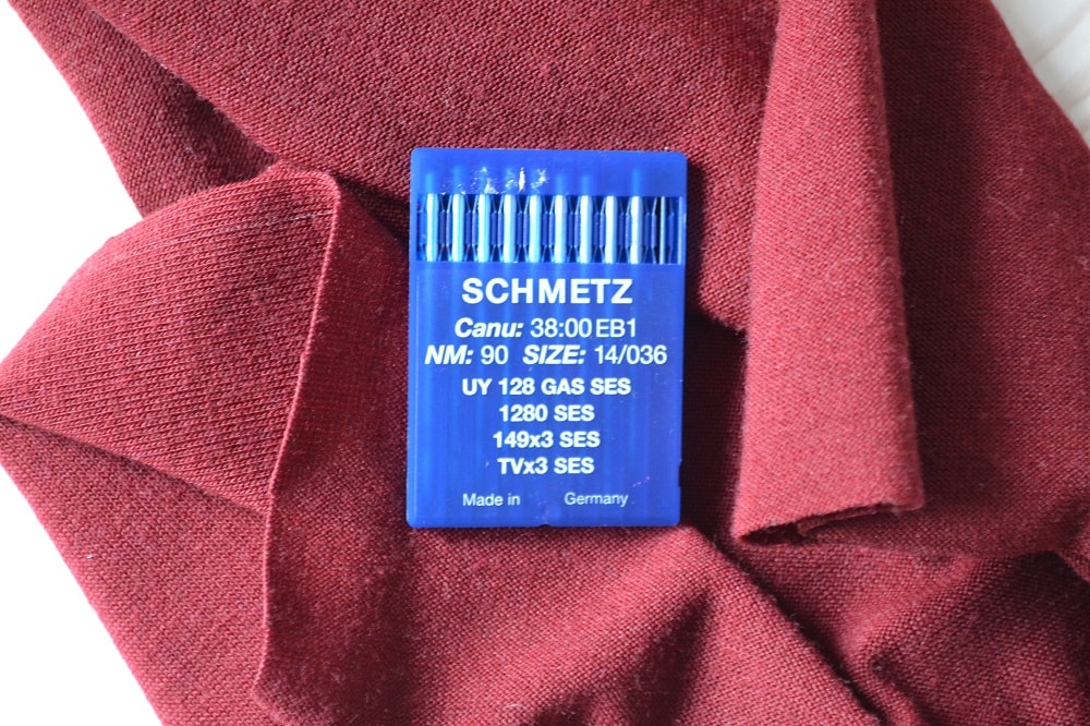 Needles for sewing knitted fabrics