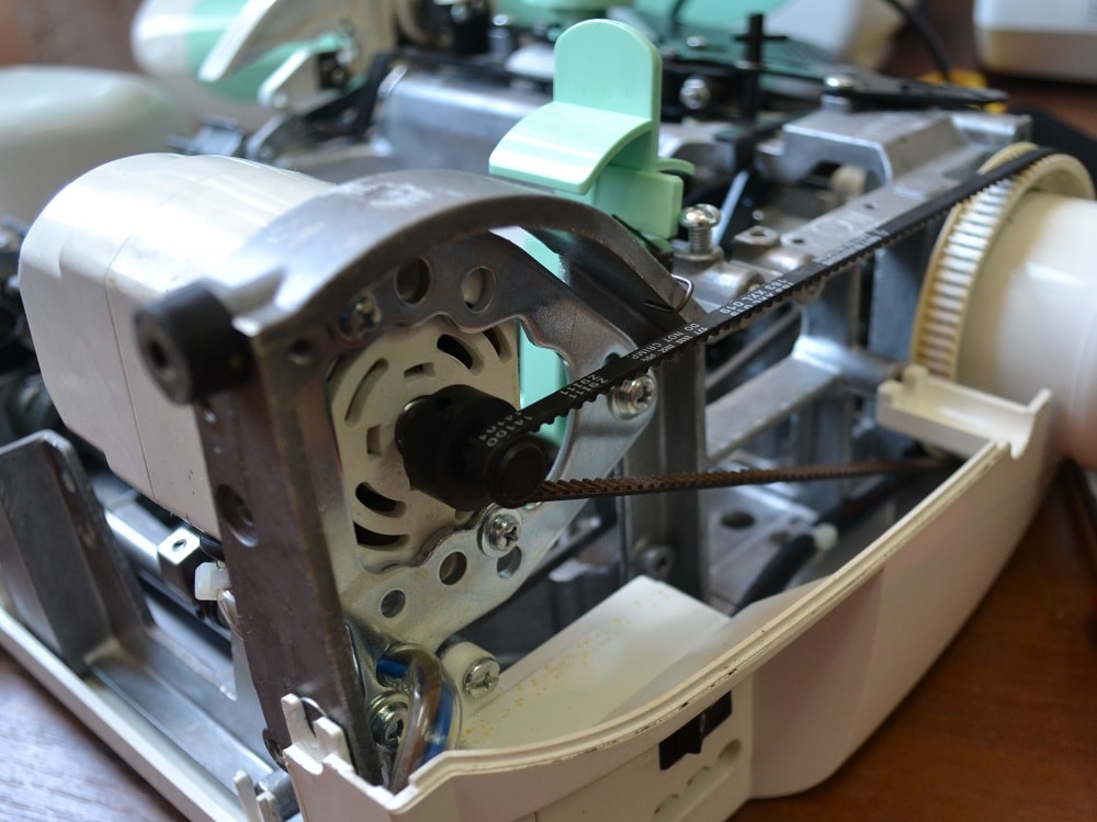 Sewing machine electric motor