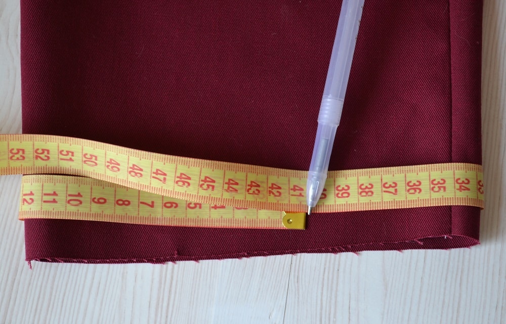 How to cut the fabric strips for the cuffs