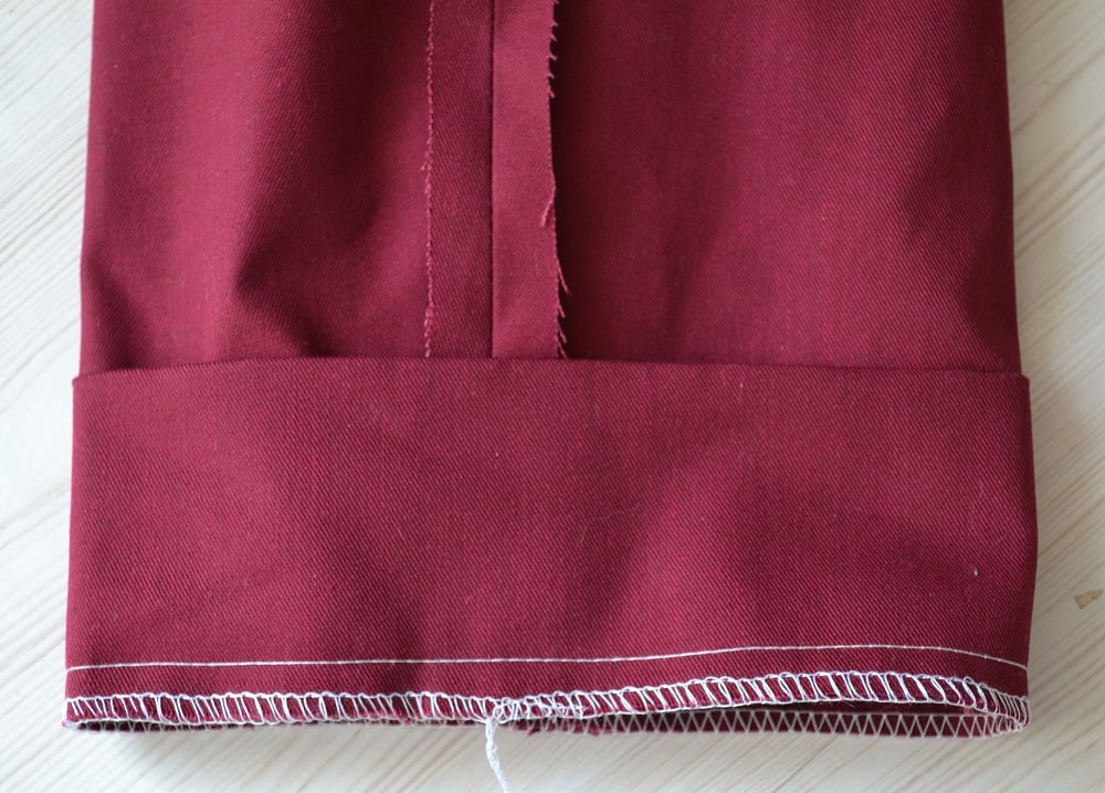 How to neaten the bottom edge with a serger