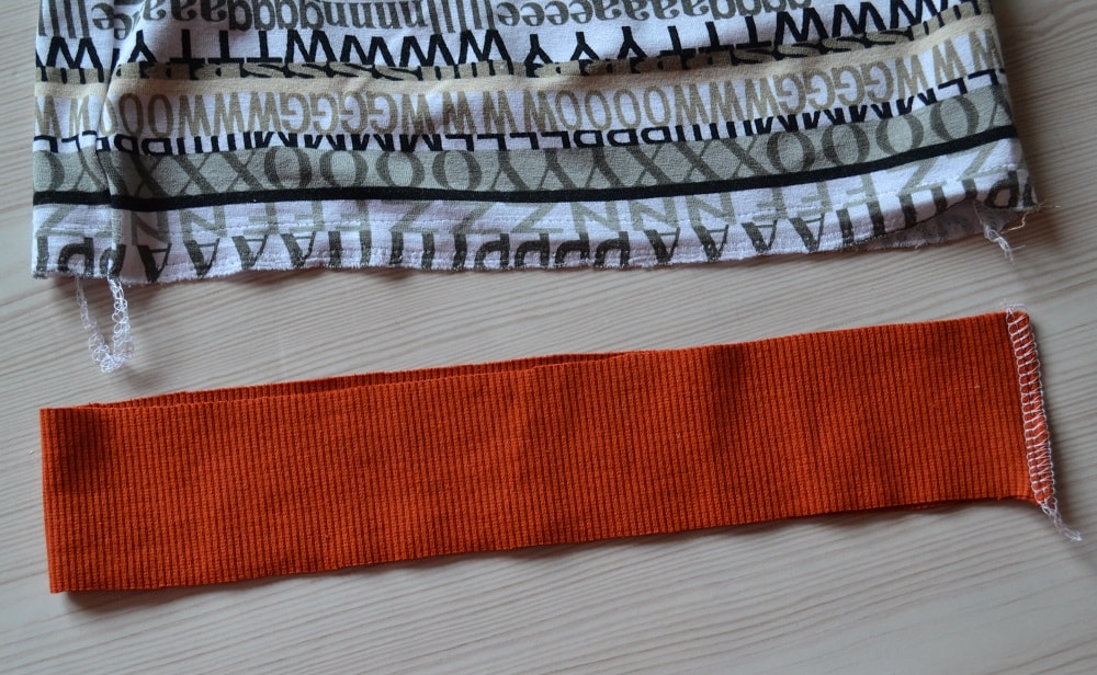 How to hem knit shorts with rib knit fabric