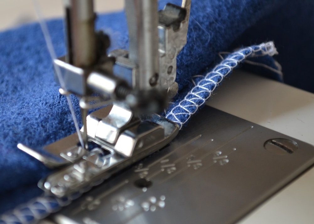Set stitch selector to F position
