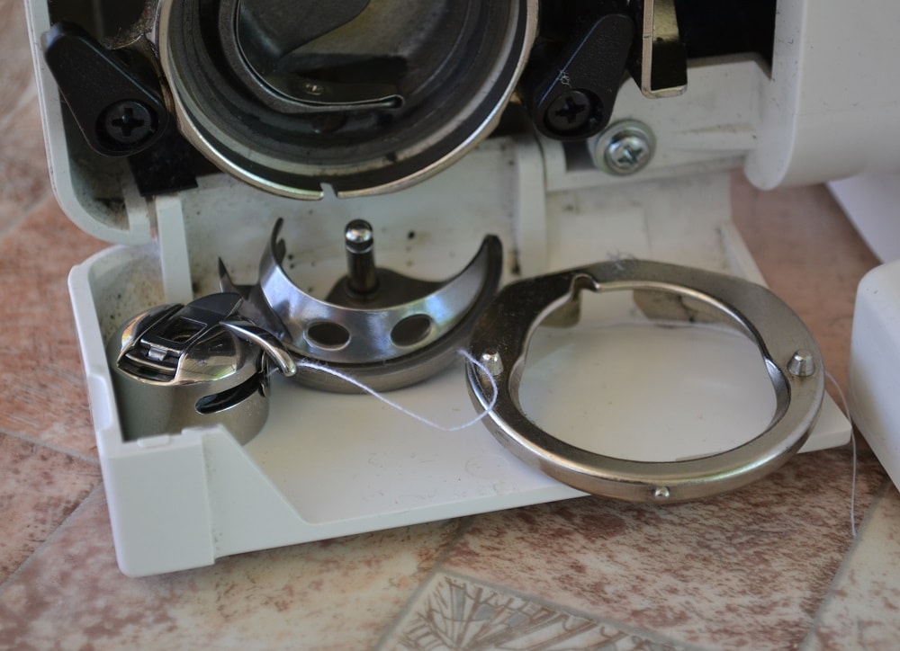 Parts of oscillating shuttle hook