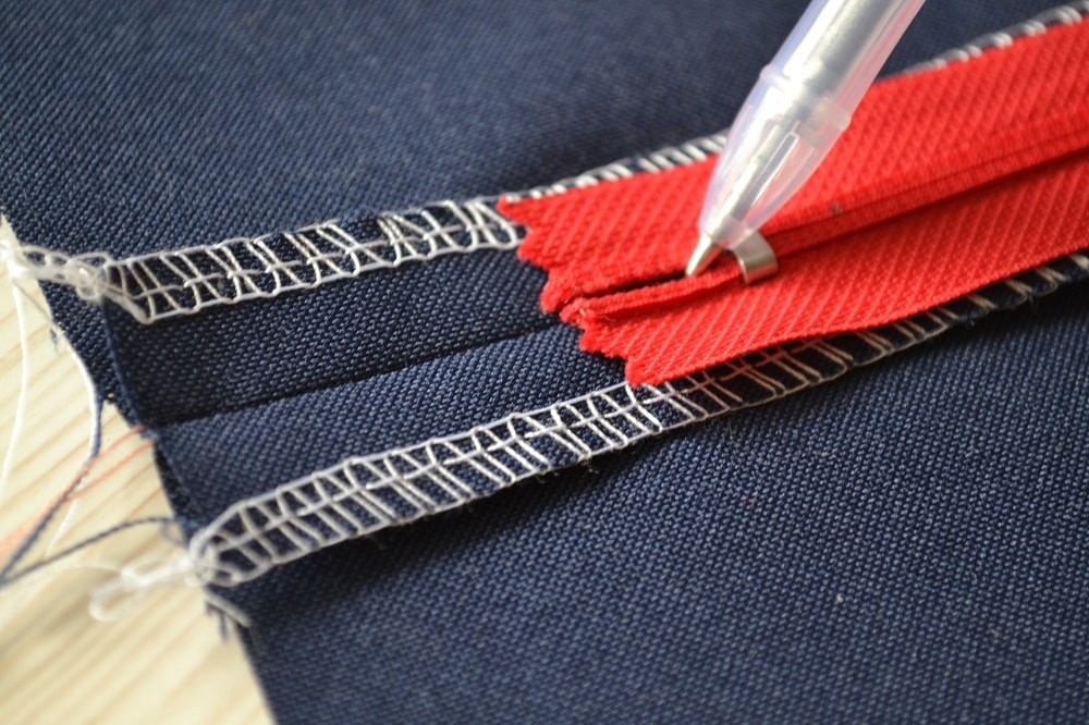 First steps of installation a zipper