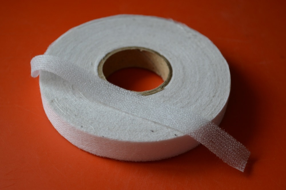 The adhesive tape for fabric